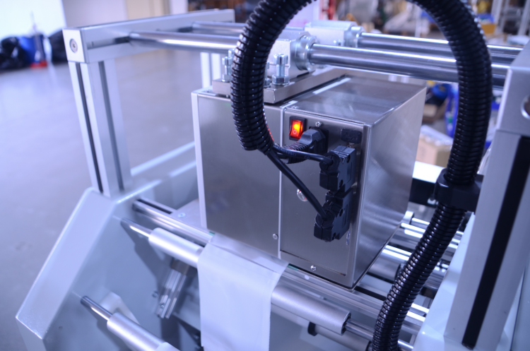 Pre-opened Bags on a Roll Packaging Machine